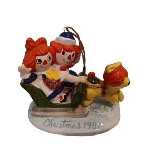 Schmid Raggedy Ann Andy Snowtime Frolic 1980 Vintage Christmas Tree Ornament